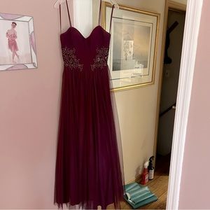 Blonde Nites formal dress ~ maroon ~ size 7